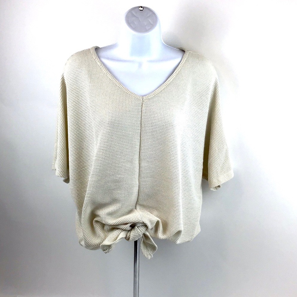 Hayden L.A. Boho Honeycomb Tie-Front Vent Tunic SM
